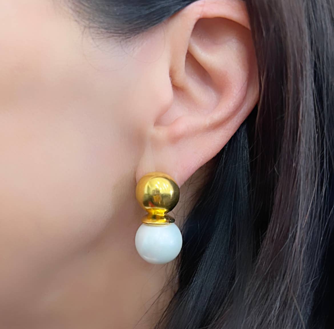 Gold Lady Earrings: White Mabe Mother of Pearl