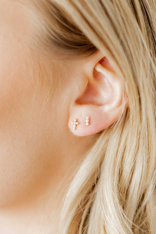 LINNY CO - Screwback Stud Earrings - Janie Pearl