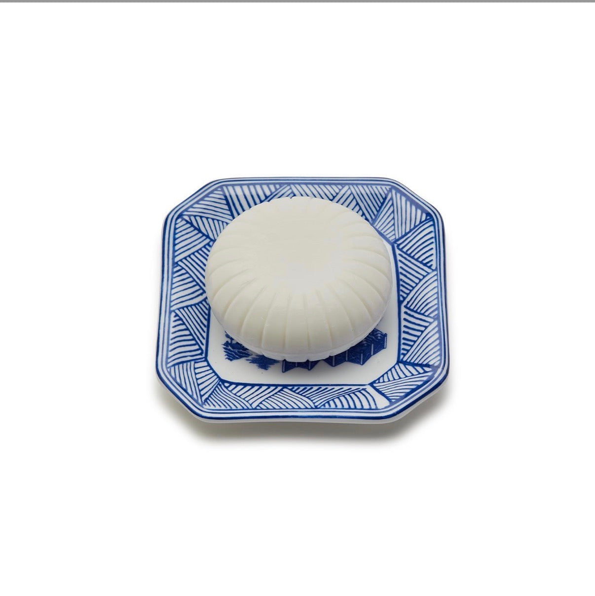 Blue Willow Sandalwood Soap Tray Set