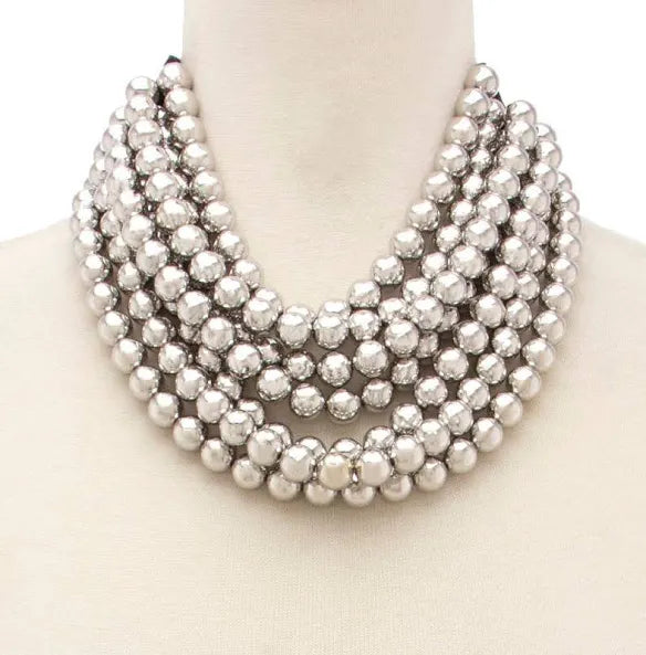 Beaded Necklace with Magnetic Closure Silver