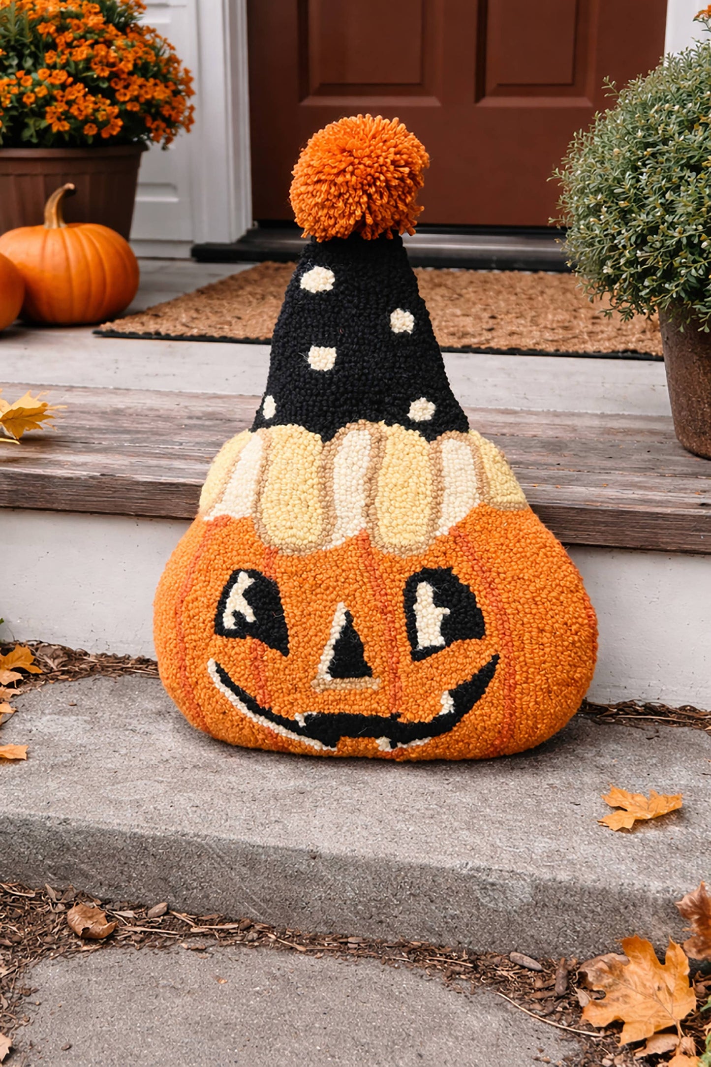 Shaped Retro Pumpkin Hook Pillow