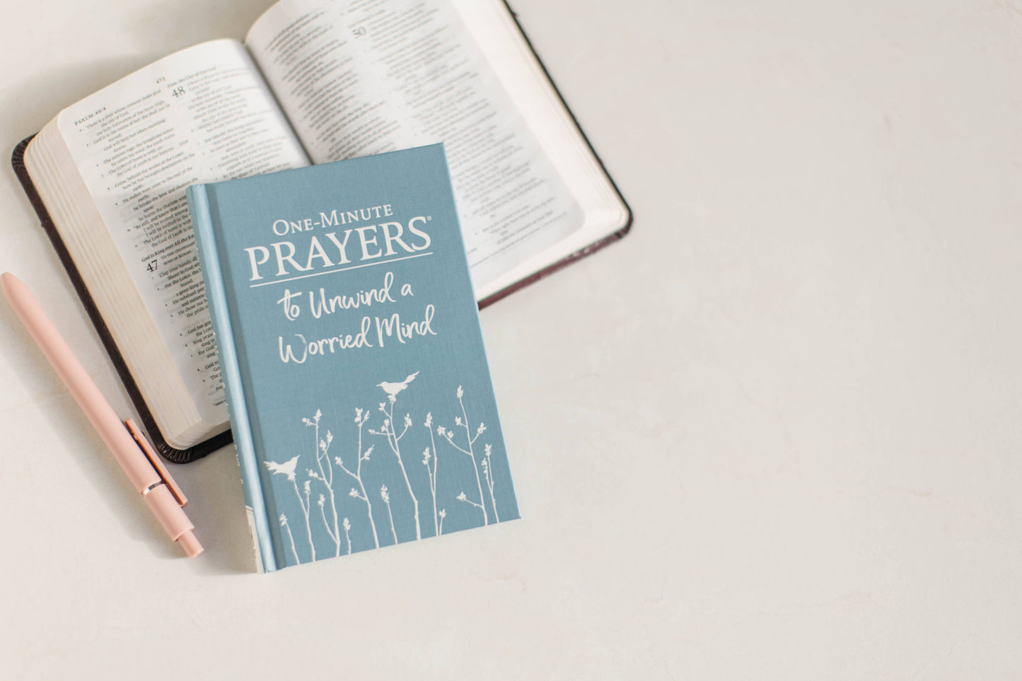 Harvest House Publishers Gift & Specialty Books - One-Minute Prayers to Unwind a Worried Mind: Hardcover / English