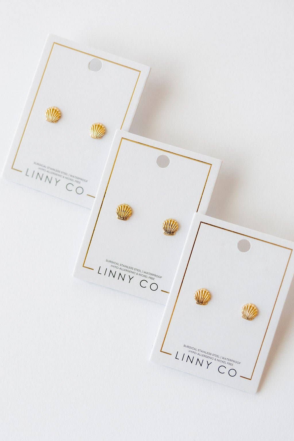 LINNY CO - Screwback Stud Earrings - Marina