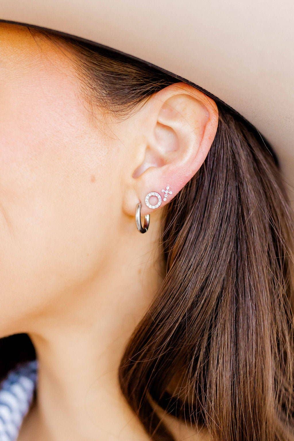 LINNY CO - Huggie Earrings - Scarlett Hoop Silver 14mm