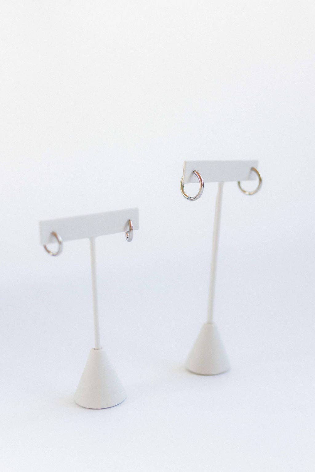 LINNY CO - Huggie Earrings - Scarlett Hoop Silver 10mm