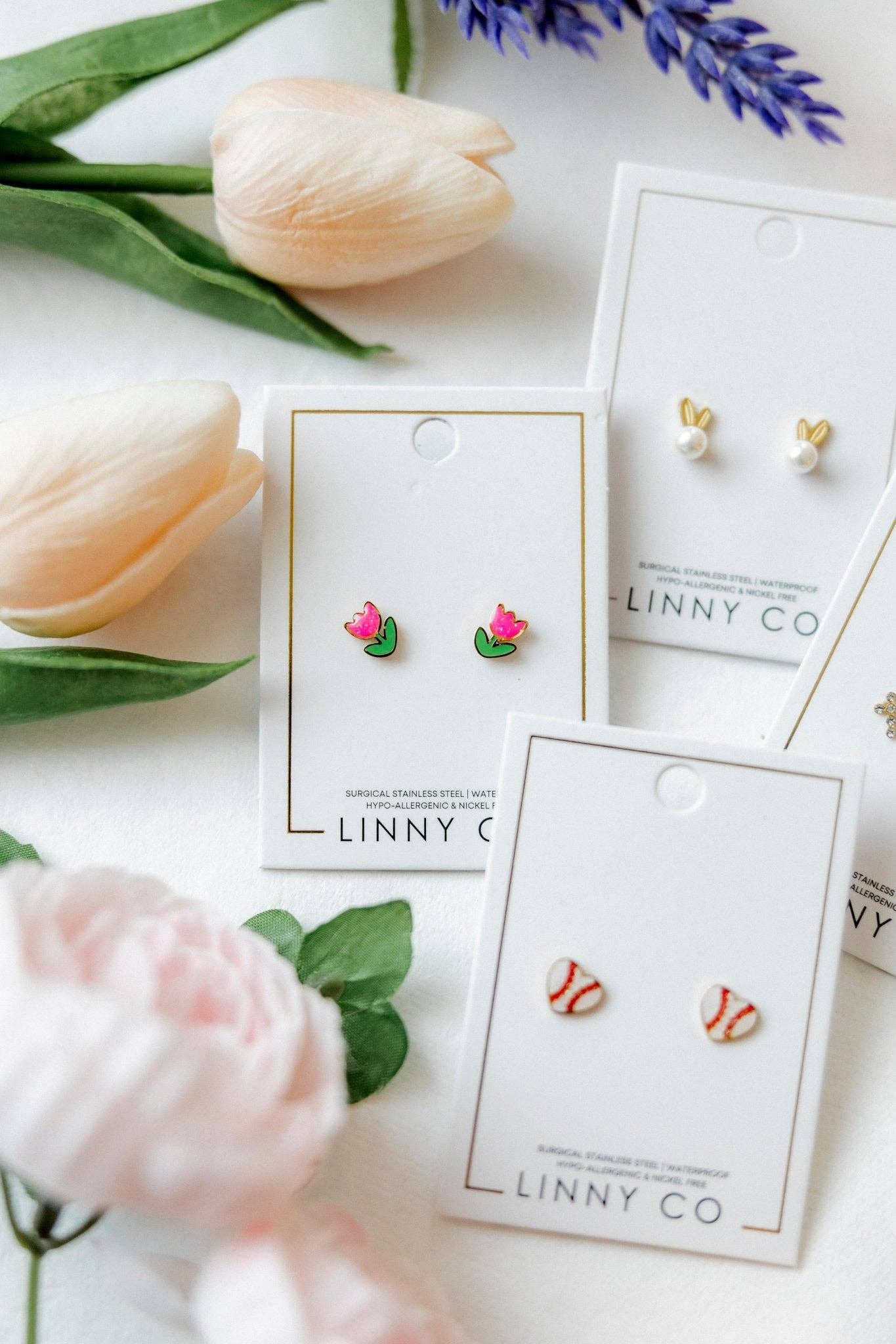 LINNY CO - Screwback Stud Earrings - Heidi Pearl Bunny