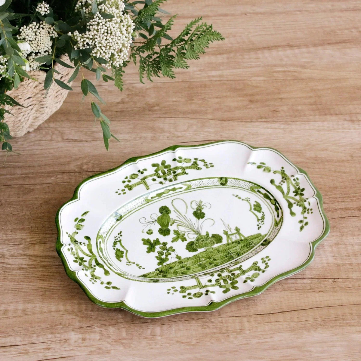 Vida Faenza Medium Oval Platter in Green & White