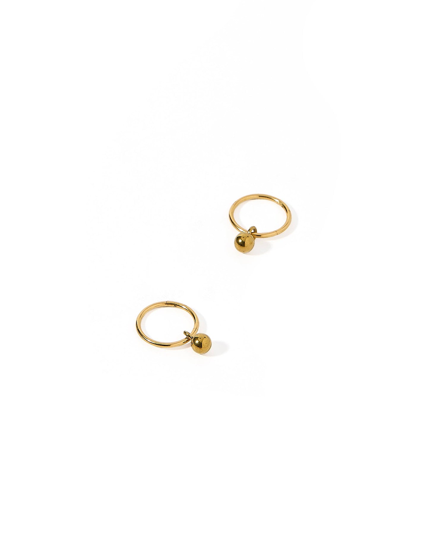 LINNY CO - Huggie Charm Earrings - Nola 10mm
