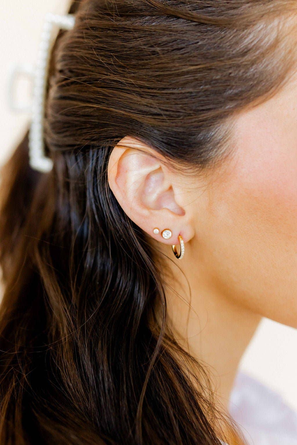LINNY CO - Huggie Earrings - Scarlett Hoop Gold 12mm CZ