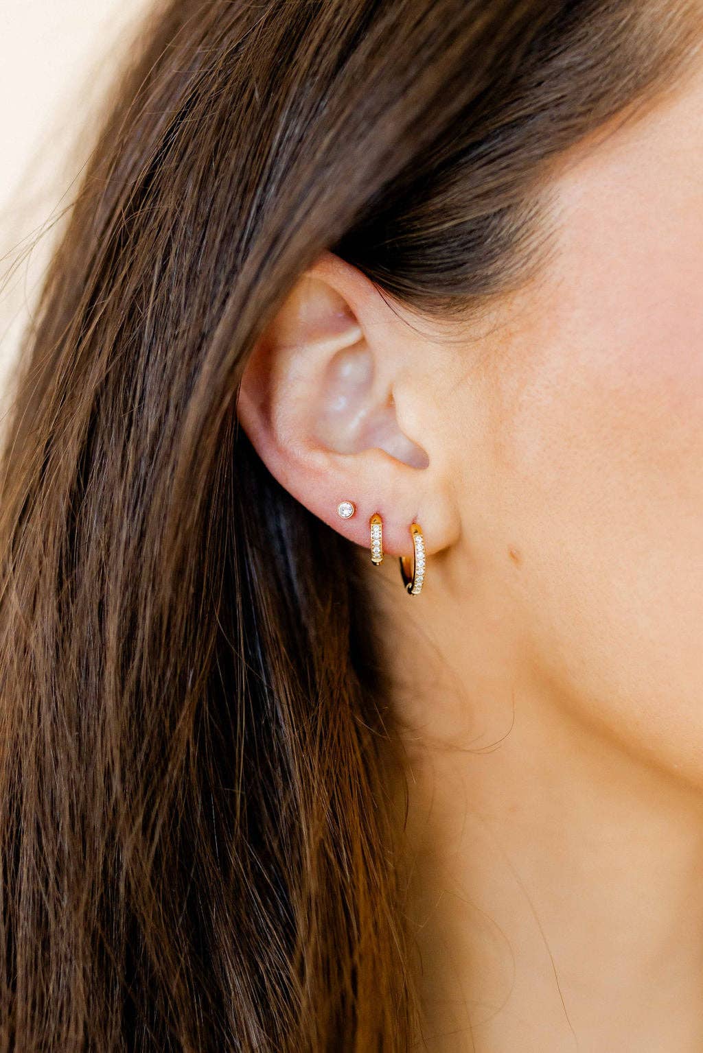 LINNY CO - Huggie Earrings - Scarlett Hoop Gold 12mm CZ