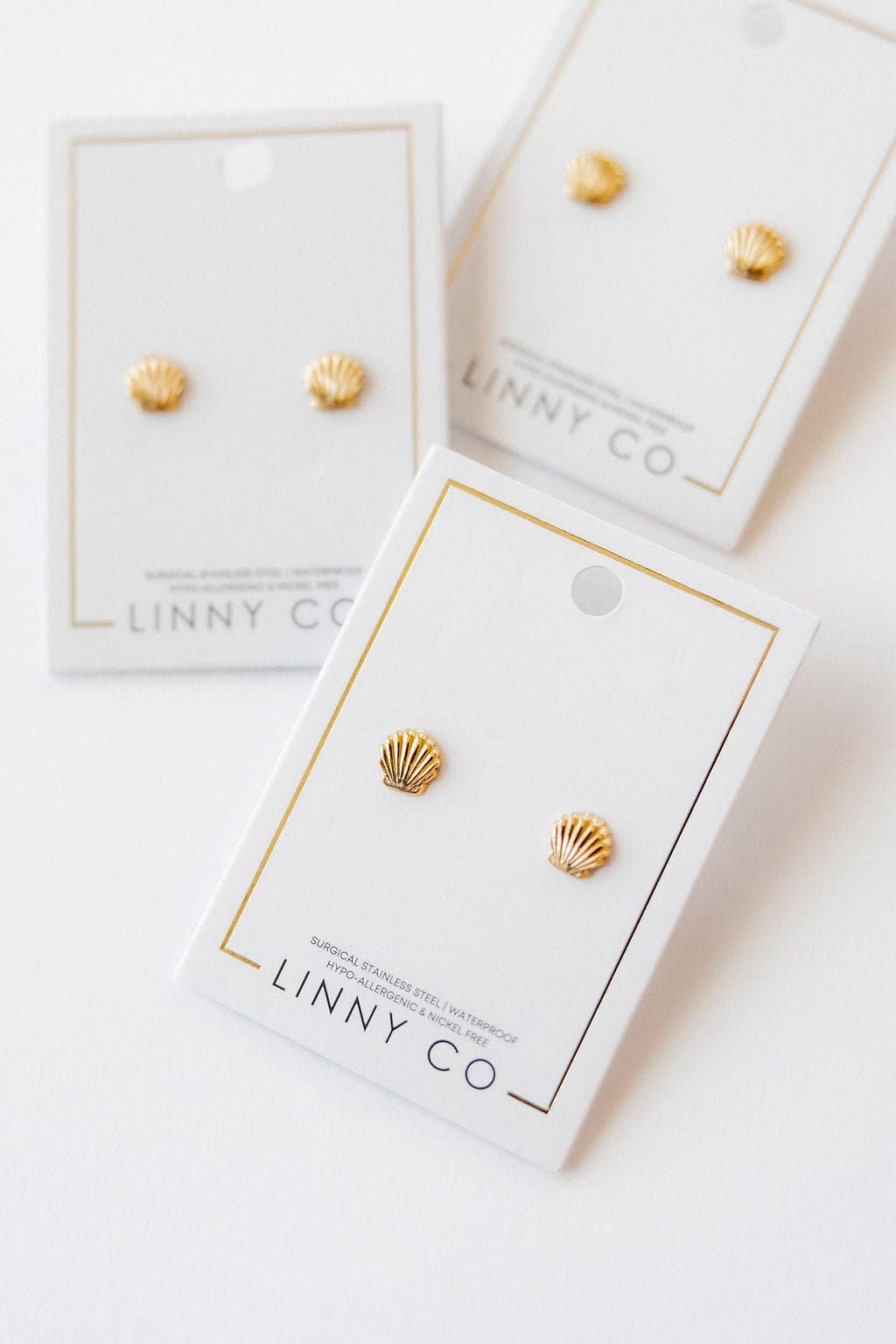 LINNY CO - Screwback Stud Earrings - Marina
