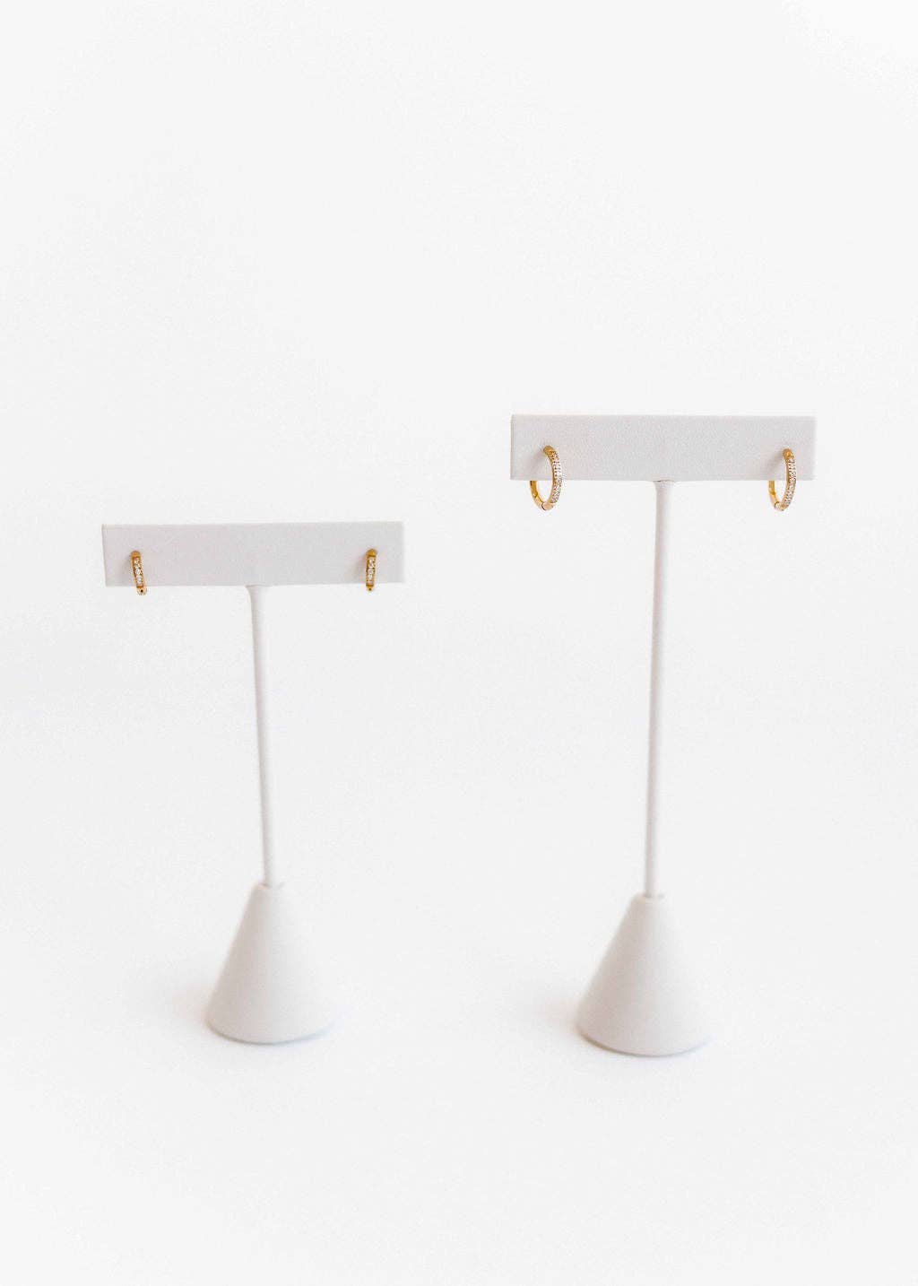 LINNY CO - Huggie Earrings - Scarlett Hoop Gold 8mm CZ