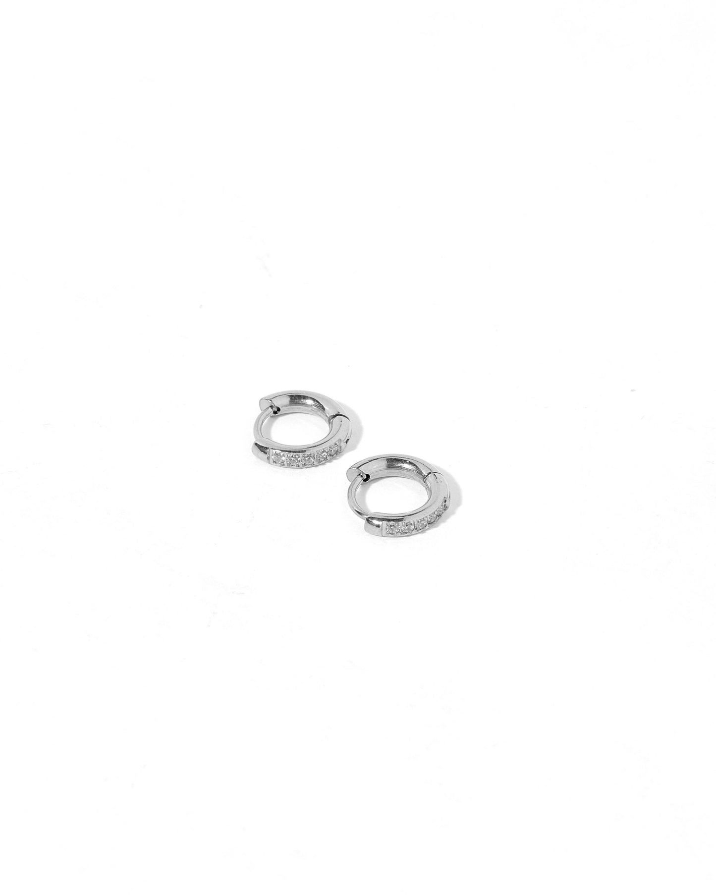 LINNY CO - Huggie Earrings - Scarlett Hoop Silver 8mm CZ