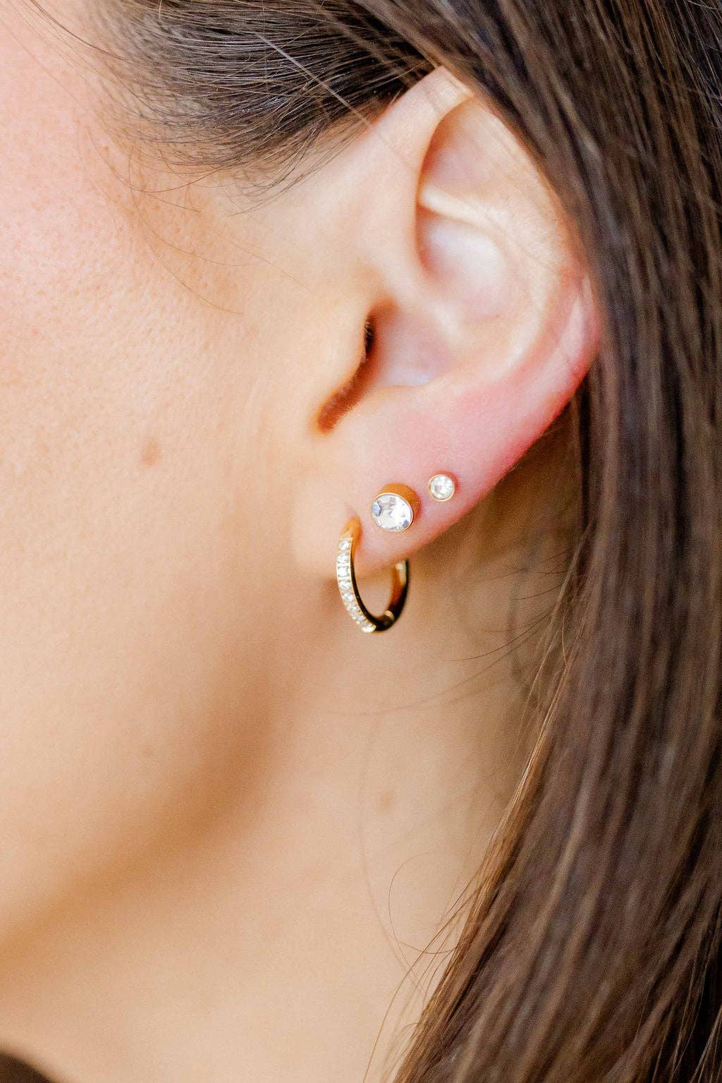 LINNY CO - Huggie Earrings - Scarlett Hoop Gold 12mm CZ