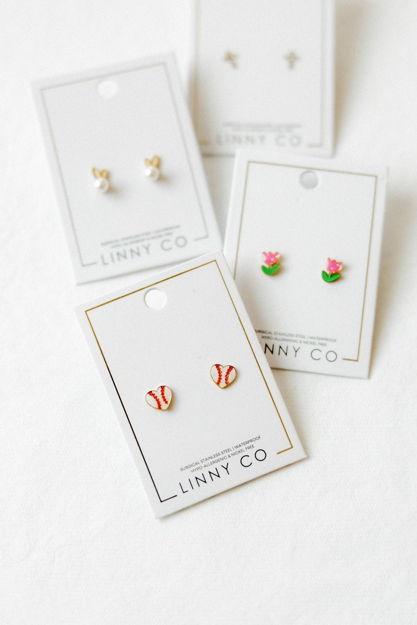 LINNY CO - Screwback Stud Earrings - Heidi Pearl Bunny