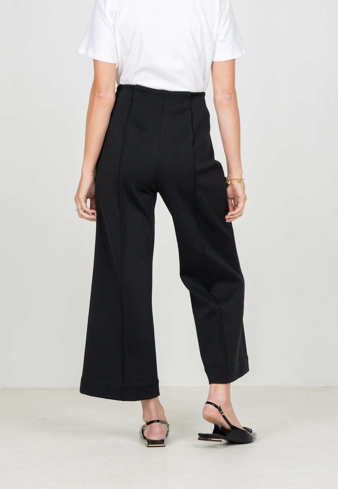 Cropped Piper - Black