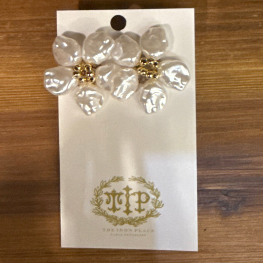 Flower Pearl Earrings