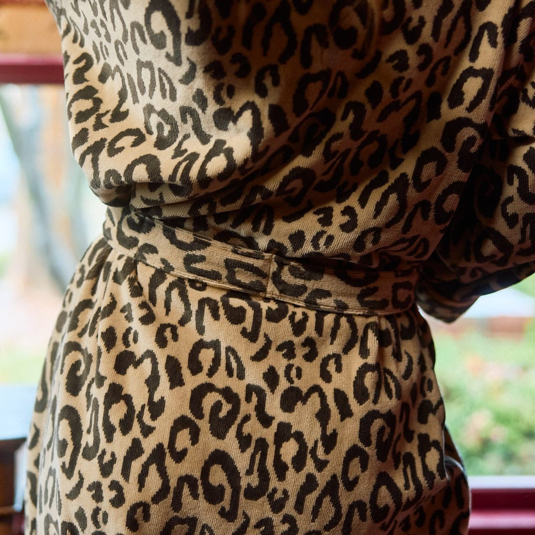 Weezie Women’s Leopard Long Plush Robe
