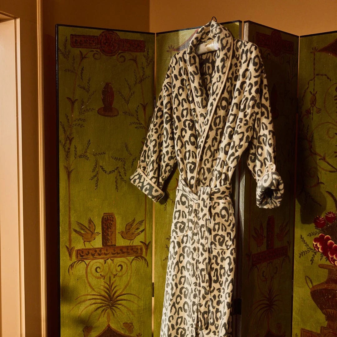Weezie Women’s Leopard Long Plush Robe
