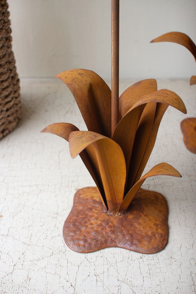 Rustic Metal Aloe Plants with Flower Set