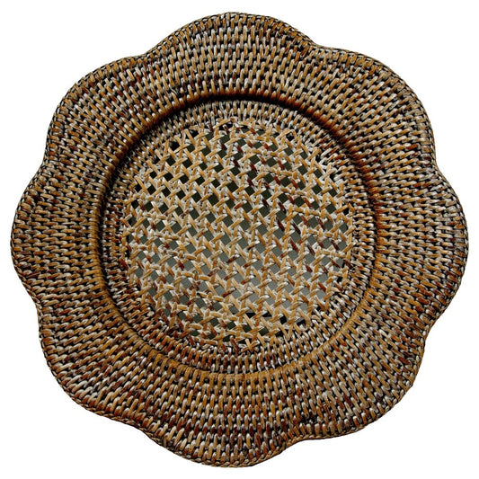 Rattan Scalloped Round Charger Plate in Natural