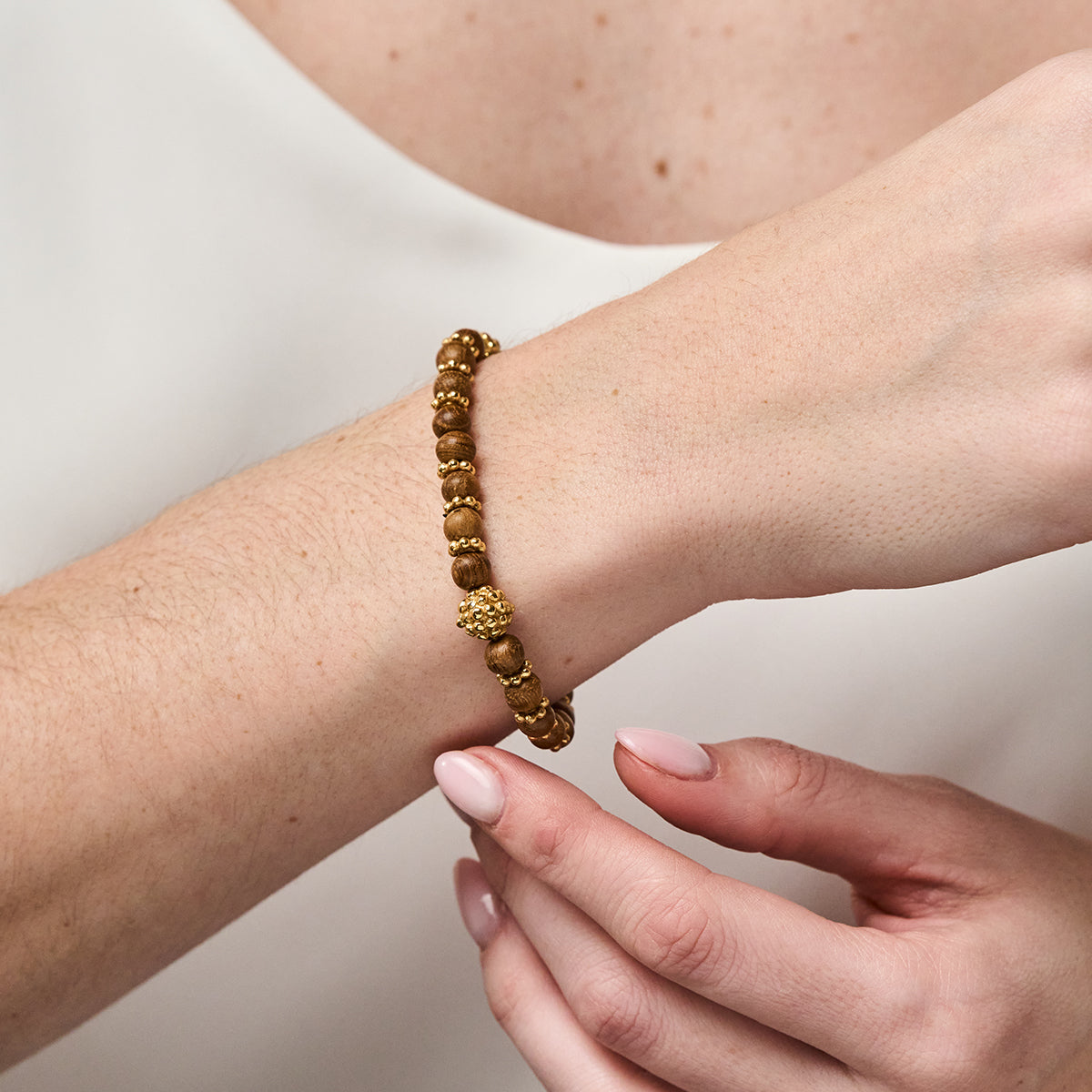 Berry Stretch Bracelet in Teak