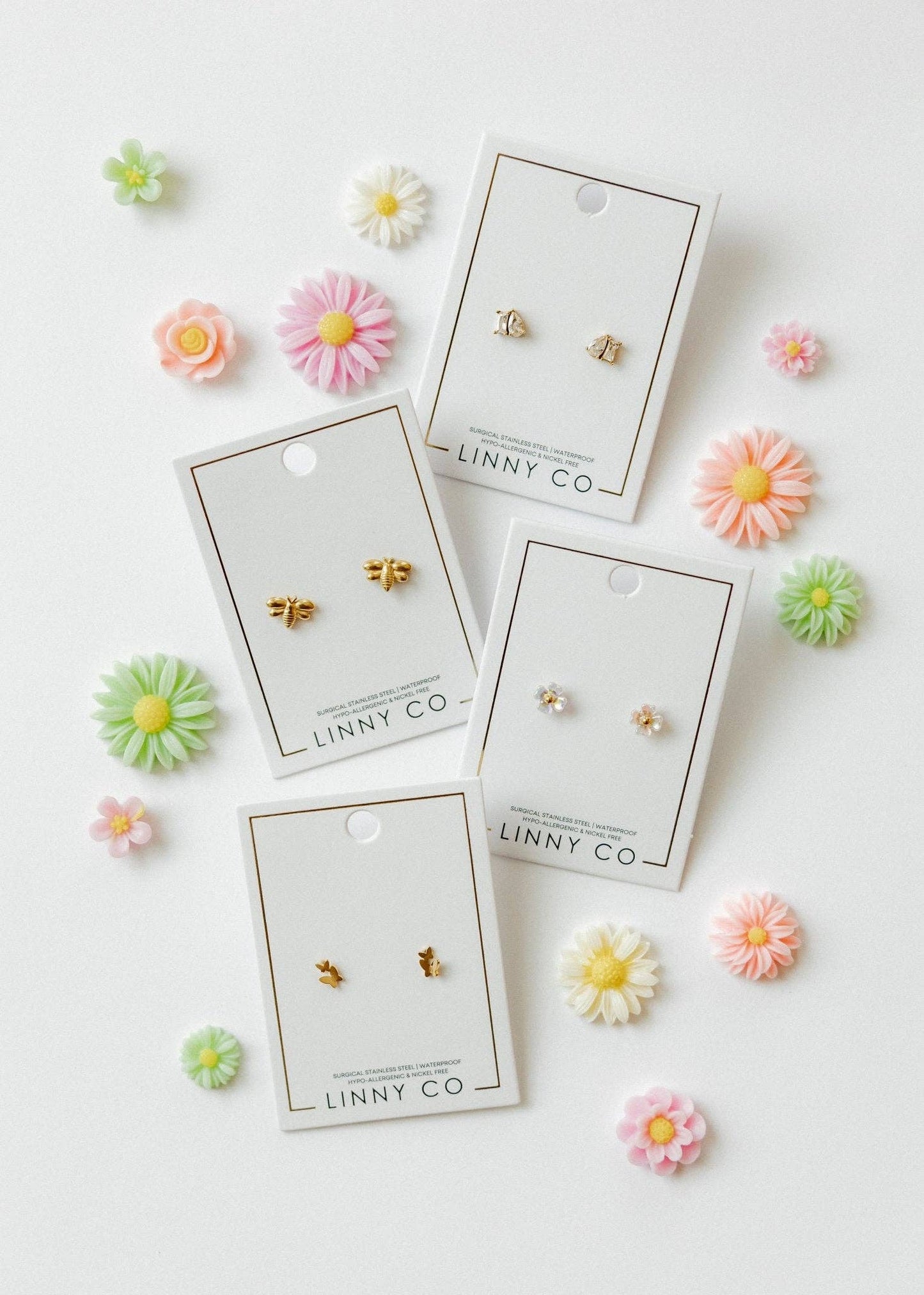LINNY CO - Screwback Stud Earrings - Bumble Bee