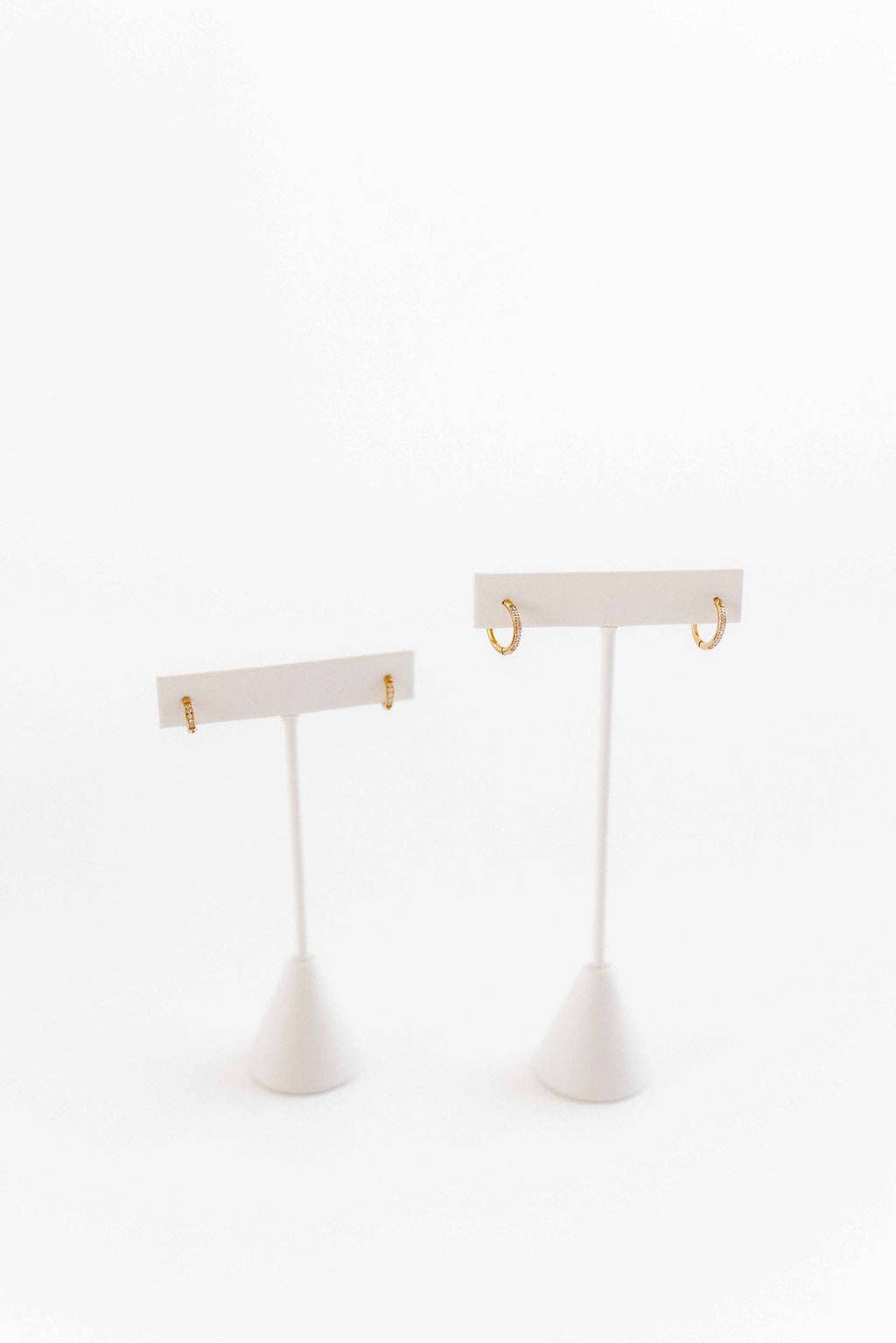 LINNY CO - Huggie Earrings - Scarlett Hoop Gold 12mm CZ