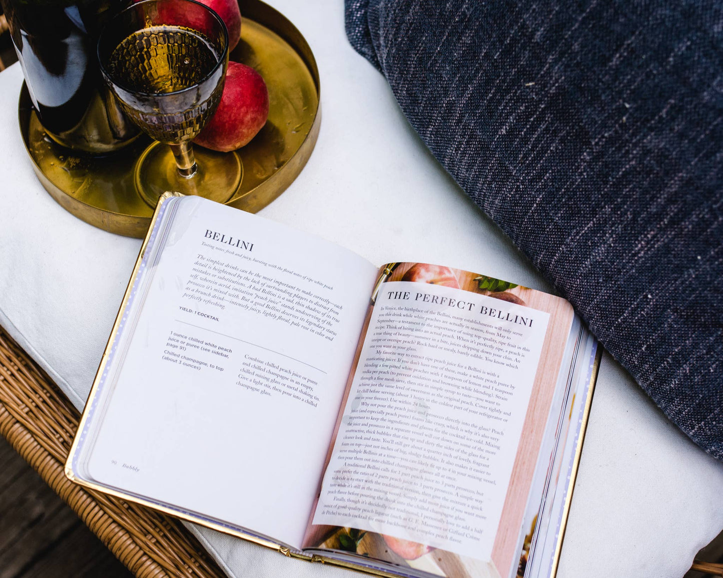 HarperCollins Focus - Bubbly: A Collection of Champagne and Sparkling Cocktails
