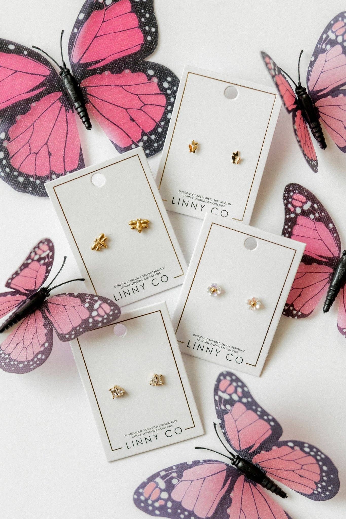 LINNY CO - Screwback Stud Earrings - Bumble Bee