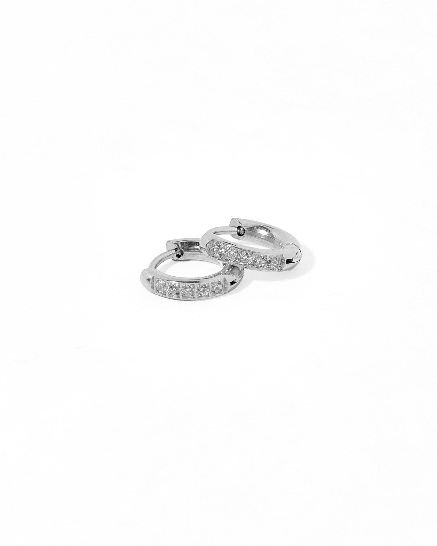 LINNY CO - Huggie Earrings - Scarlett Hoop Silver 8mm CZ