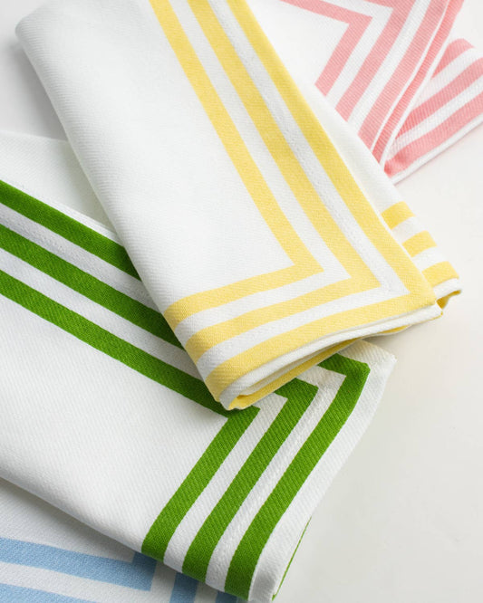 Erin Napkin   White/Green   18x18