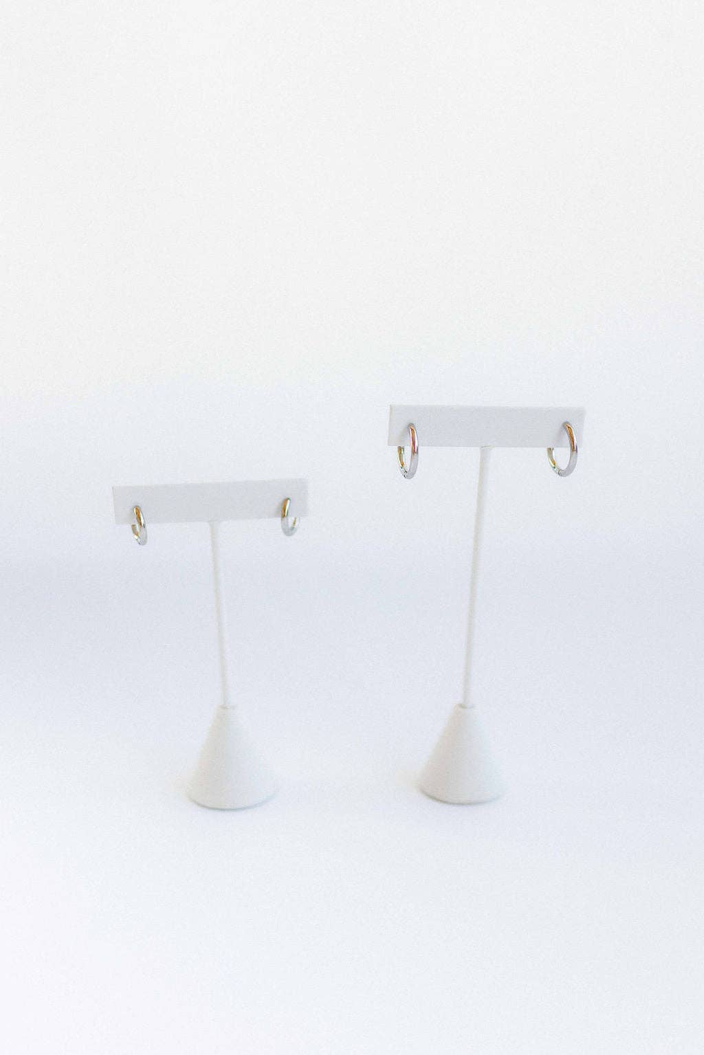 LINNY CO - Huggie Earrings - Scarlett Hoop Silver 10mm
