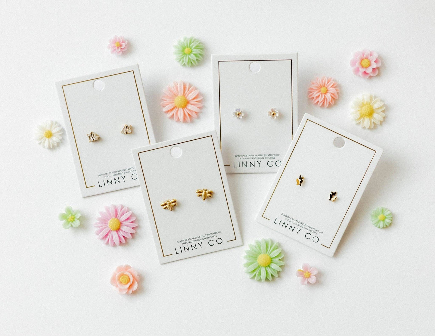LINNY CO - Screwback Stud Earrings - Bumble Bee