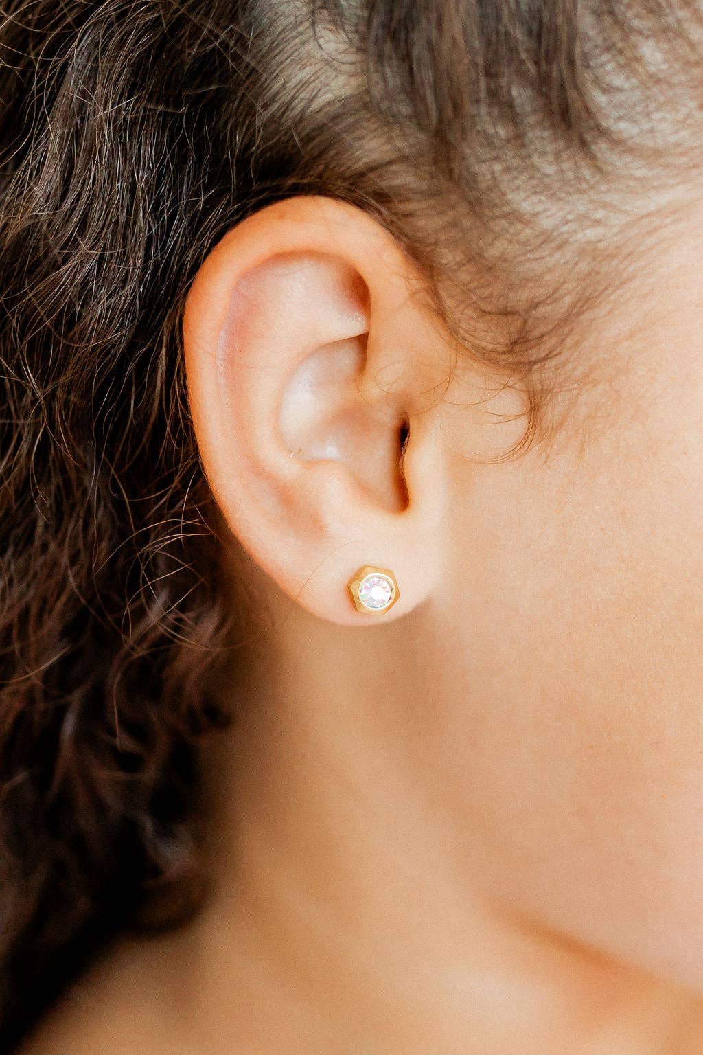 LINNY CO - Screwback Stud Earrings - Addison - Clear