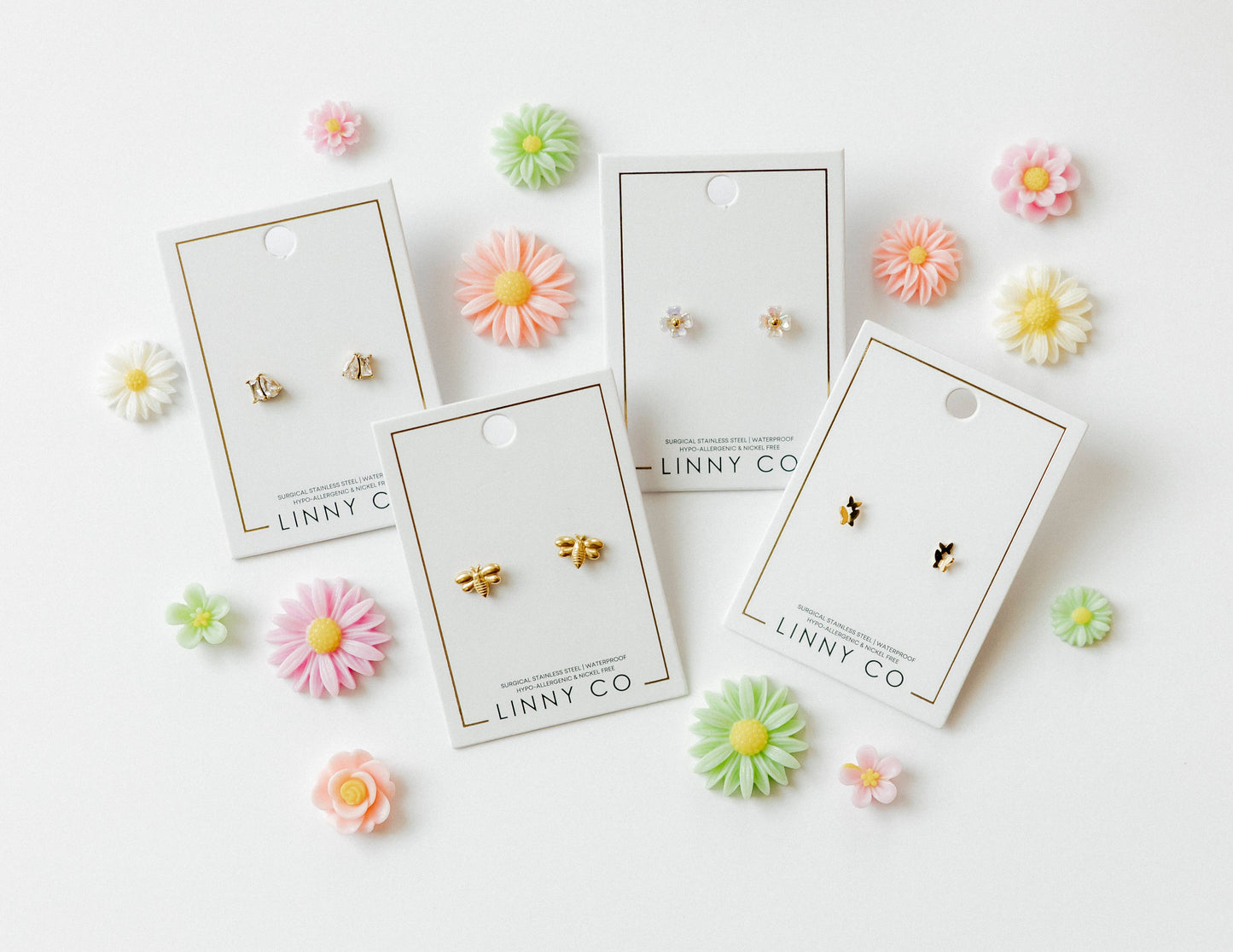 LINNY CO - Screwback Stud Earrings - Sloane