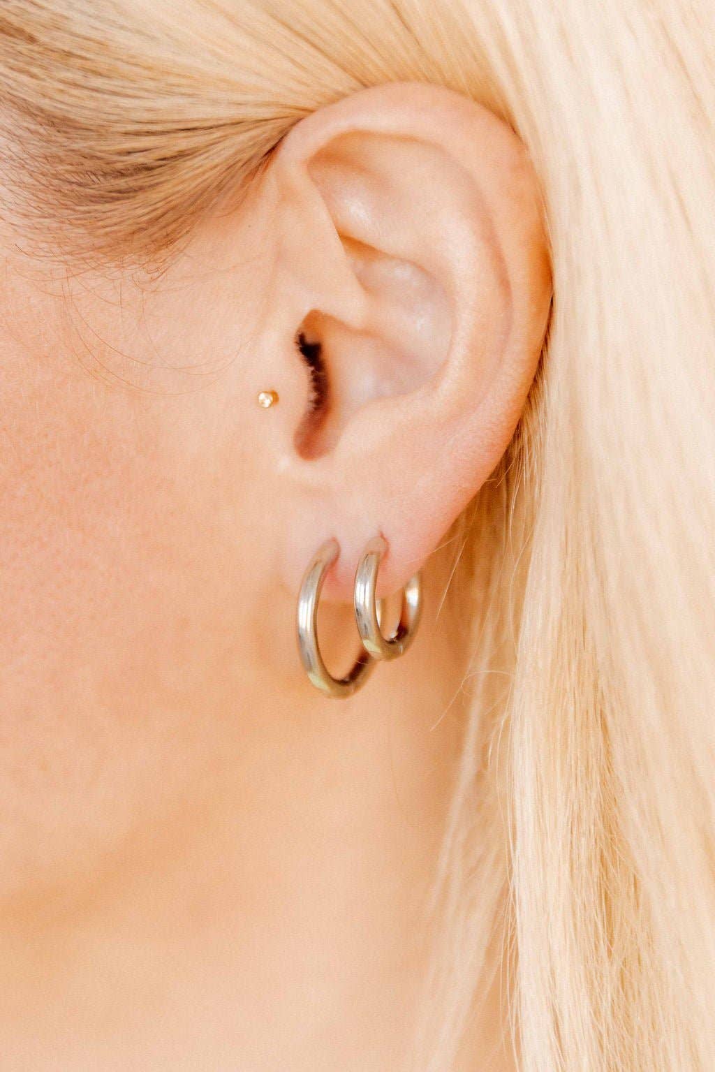 LINNY CO - Huggie Earrings - Scarlett Hoop Silver 10mm