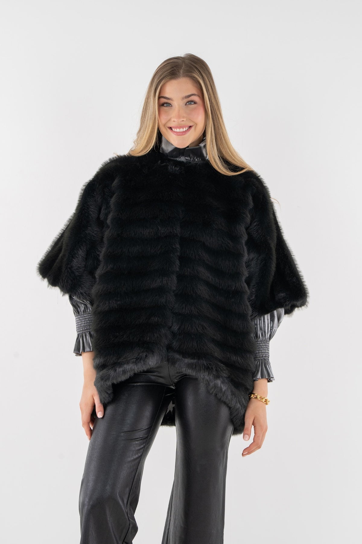Coco Cape - Black Tie